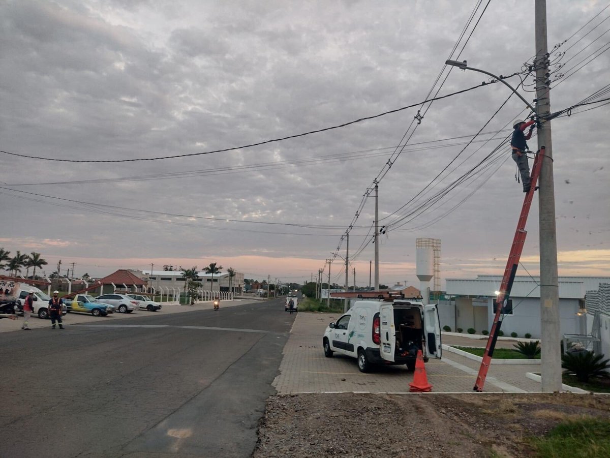 jessetsantos's tweet photo. 🔌 Concluída a primeira etapa do mutirão para a retirada de fios irregulares no município 🛠️ https://t.co/GI2FthjQSb