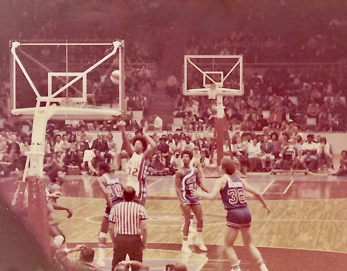 GreatFilmAndTV's tweet photo. @HonestLarry1 Here is an awful pic I took of Dr. J (wearing number 32, taking a shot during a game at the L.I. Coliseum. #ABA #NYNets https://t.co/fL63hKpoRe