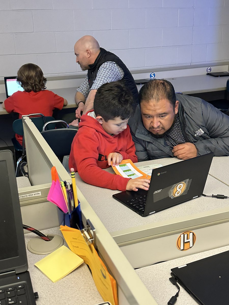 AGI_Computers's tweet photo. What a great night at our Arts and Humanities night! It was great seeing all the Scratch Coding ! #scratch #csfirst #avongrove https://t.co/YNJPSFo0lM