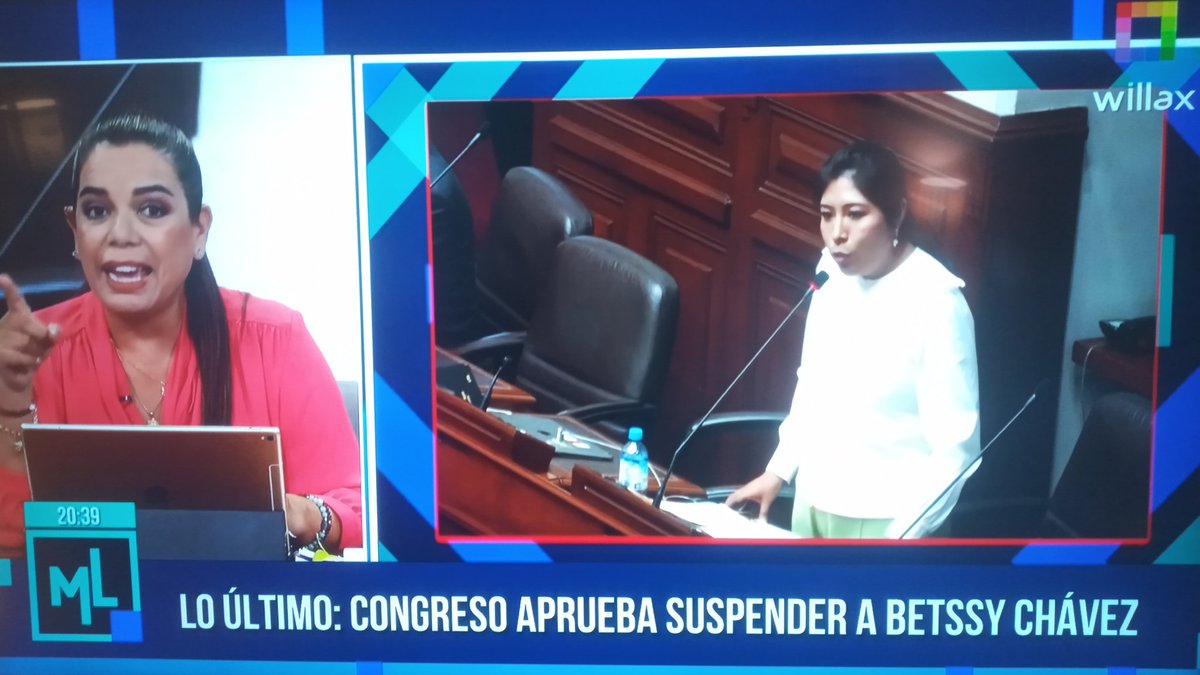 elcentinelape's tweet photo. #LoUltimo 🚨 @congresoperu aprueba Suspender a Betssy Chavez. Sin Inmunidad Parlamentaria y Denunciada Constitucionalmente, se le viene la noche, rumbo a Canadá Elena Iparraguirre 2.0
#IzmierdaNuncaMas
#DespiertaPeru https://t.co/wz0KgMq3Tx