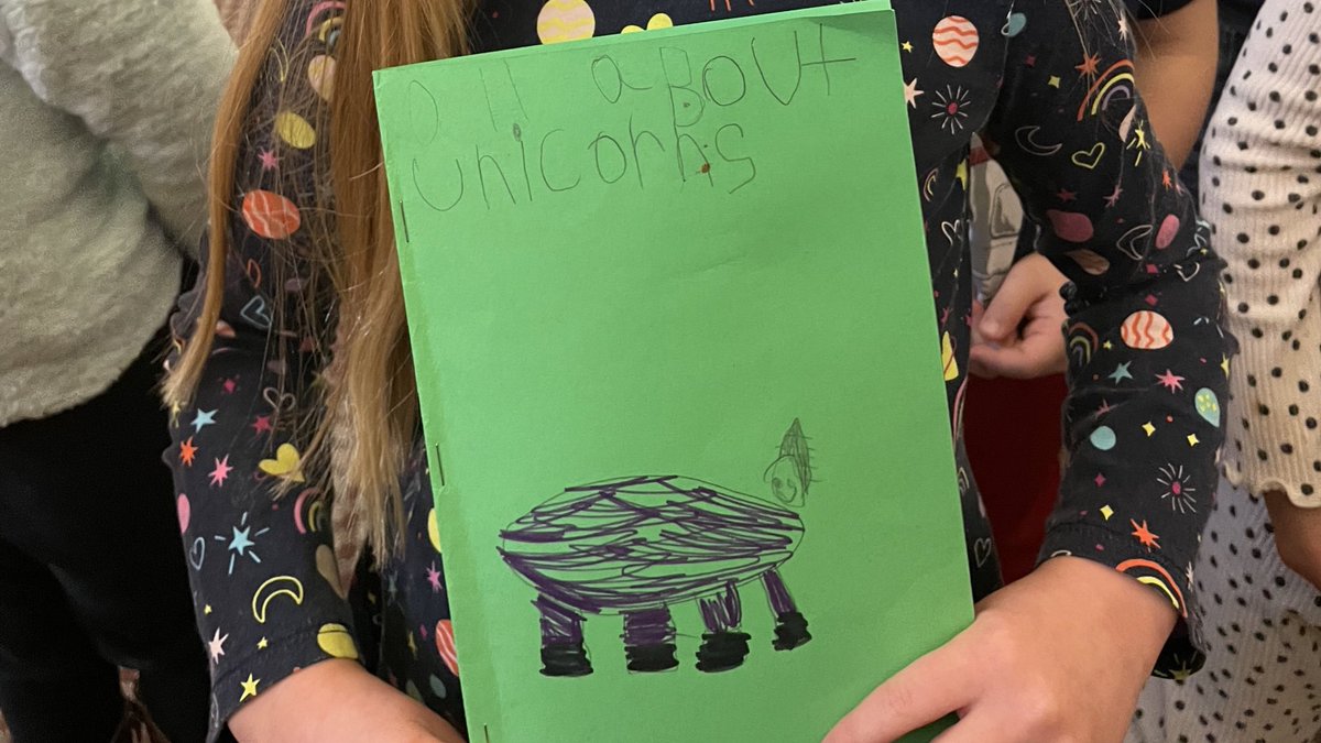 MadisonPlaceLib's tweet photo. An amazing #KinderMD author @MadisonPlaceK5 brought a book she had written to library. 📚❤️ https://t.co/VKd5TZwnoP