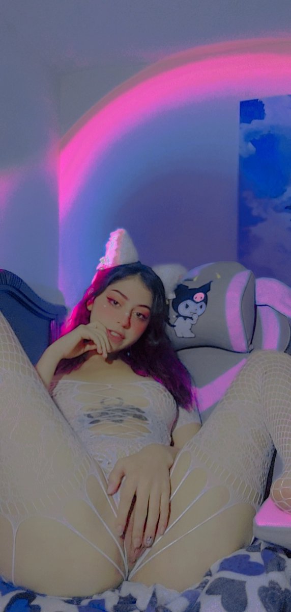 LilyourMoon's tweet photo. Just want to feel your #kisses all over me 💋💋💋
#daddy #porn #pornfree https://t.co/LQDiqJNfiE
