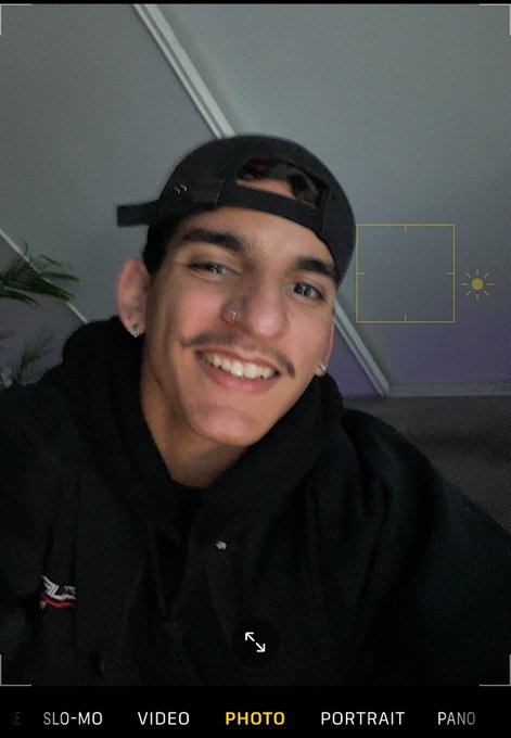 Watch Online Lover's leaked NSFW photo on TwXstars