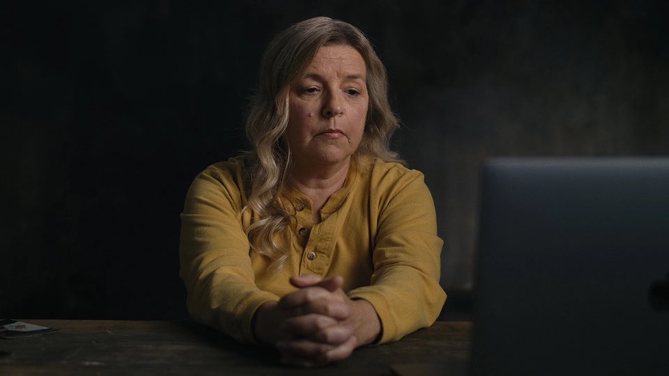 vmichellefilth's tweet photo. Kathy Schroeder is a disgusting human being. The doc series ab Waco, David Koresh, She defended his actions. “People think that a man having sex with a bunch of underaged girls is a crime, in conventional wisdom, this could prob be very well true but girls come of age at 12” https://t.co/0PHK9DFRKt
