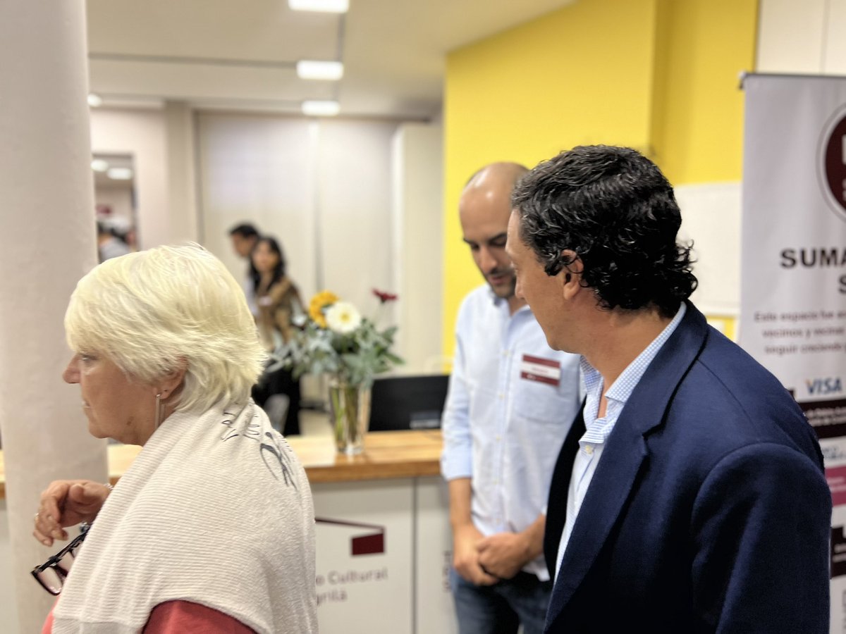 SantiagoBorsari's tweet photo. Junto a los Ministros @JLFalero y @pdasilve acompañamos a la colocación de la piedra fundamental para el inicio de las obras en el Centro Cultural Shangrilá. https://t.co/h1xdc7Pzz2