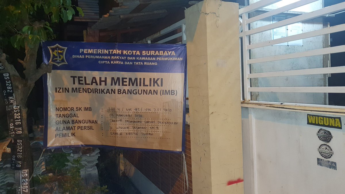 Bpk Wakil Walikota Surabaya <a href="/CakArmuji/">Ir. H. Armuji, M.H</a> ...gue mau tanya Gereja Kristus Tuhan di Jl. Wiguna Selatan No.3 Surabaya punya izin IMB memperbolehkan bangunan sampai LT 3, knp bpk menghentikan aktivitas pembangunan Gereja tersebut ?
<a href="/jokowi/">Joko Widodo</a> 
<a href="/Kemenag_RI/">Kementerian Agama RI</a> 
Manteman tolong bantu Viralkan🙏