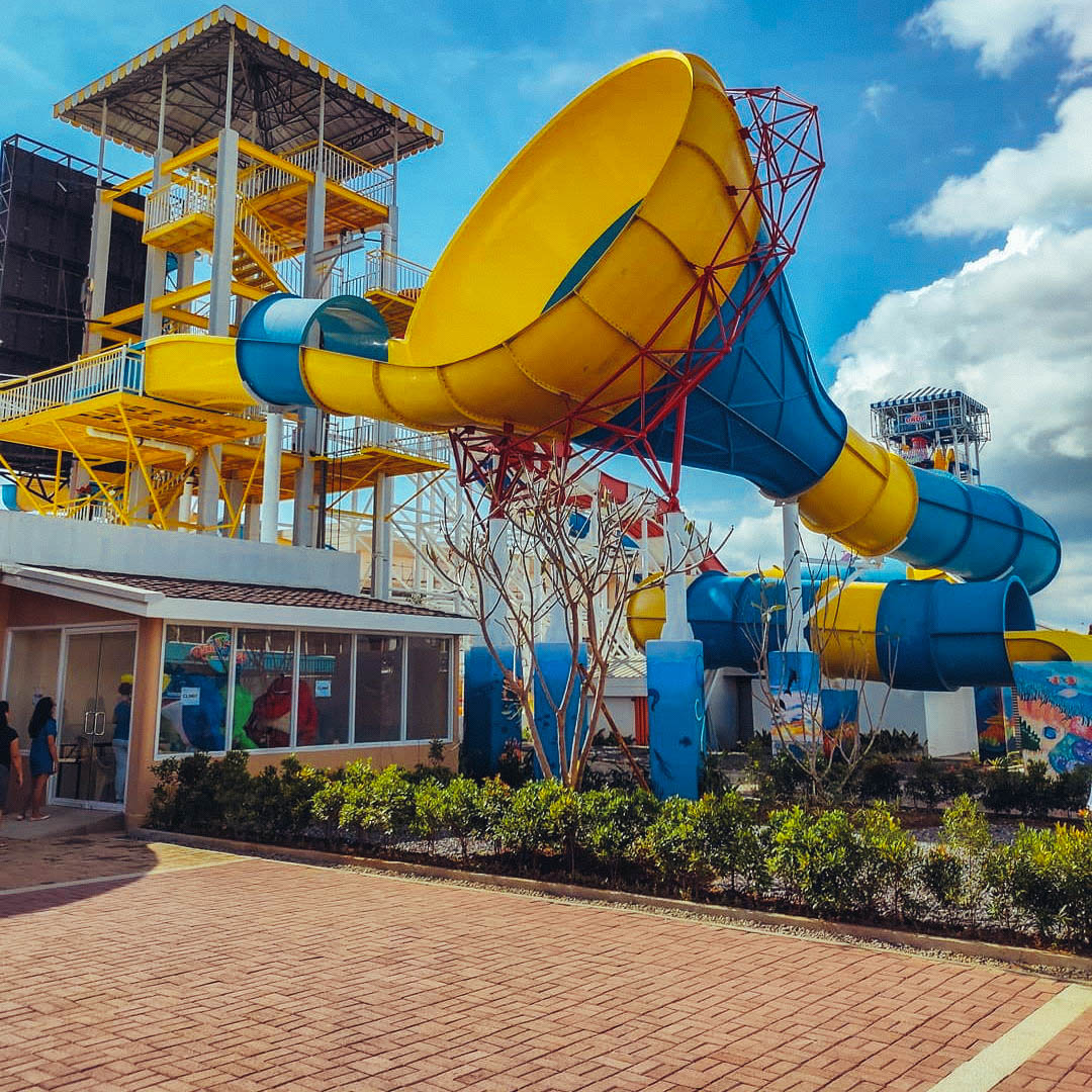 juecoree's tweet photo. WATERWORLD CEBU—We started with the wave pool, and I felt a sense of liberation as the waves crashed against me. All the pessimistic thoughts were being washed away, and I felt renewed. #architecture #travel #hive #cebu #philippines

Read more on https://t.co/nzbp9FPRQs https://t.co/03SAc9N1Br