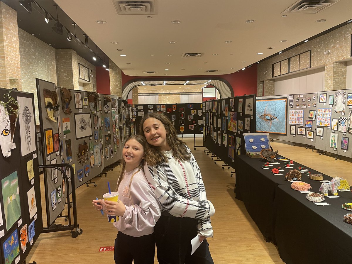 Mrs_IbrahimCV's tweet photo. Amazing Art Show @CajonVapa !! Seriously blown away by the talent in our district! @bartleyn7 #kidsofteachers https://t.co/cJ4P2QeBd8