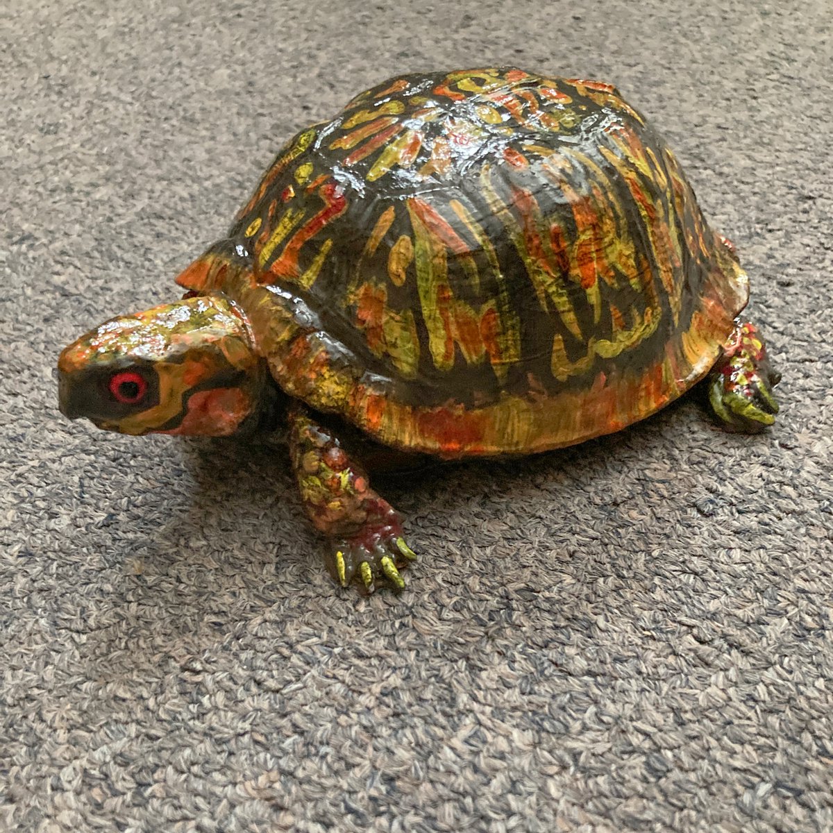 Worldsoldestham's tweet image. Museum staff and I went to a turtle pun class once. It tortoise nothing.
#EasternBoxTurtle #IGotJokes