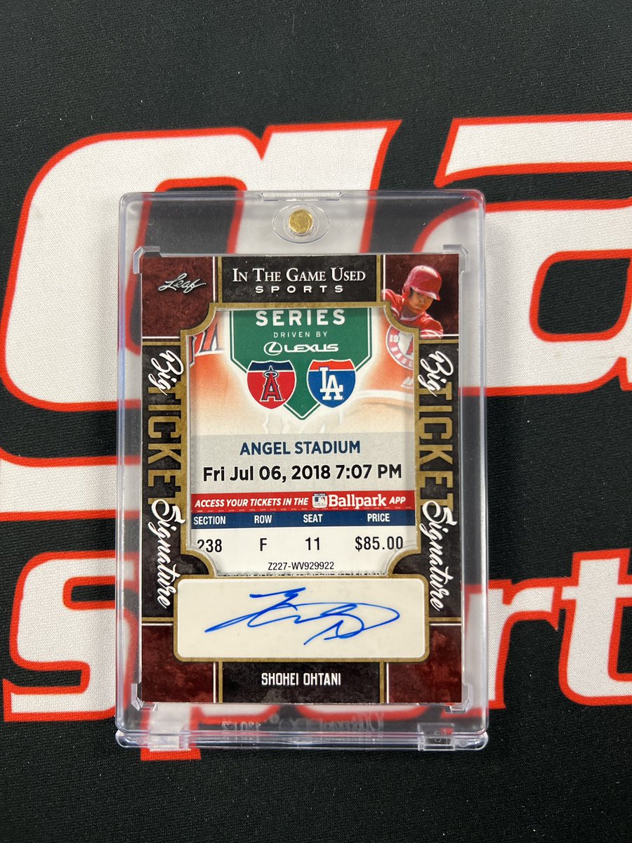 legacysportslv's tweet photo. Good timing on a sick Ohtani pull 🔥
#SportsCards
#Baseball https://t.co/e6nEMOffly