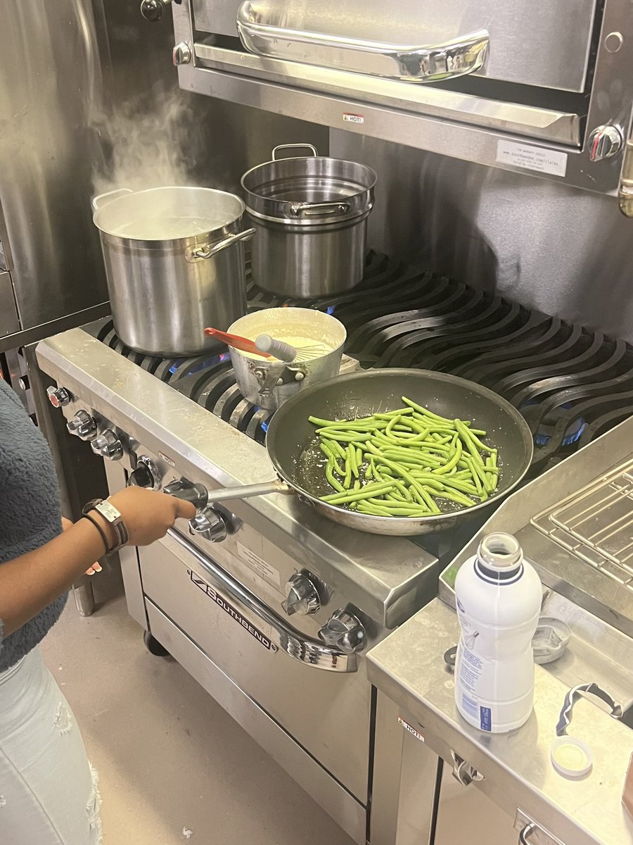 Howard Robinson tweet media