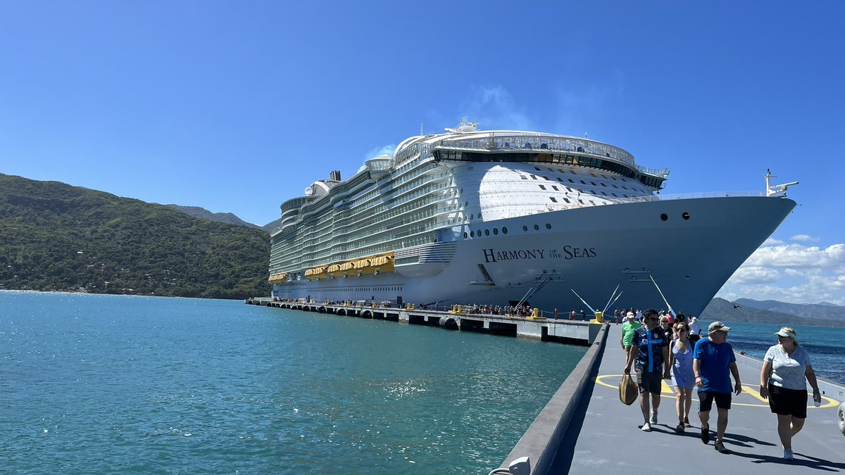 4KenTodd's tweet photo. @CruiseRadio Labadee. https://t.co/qMBZyp2vJ4