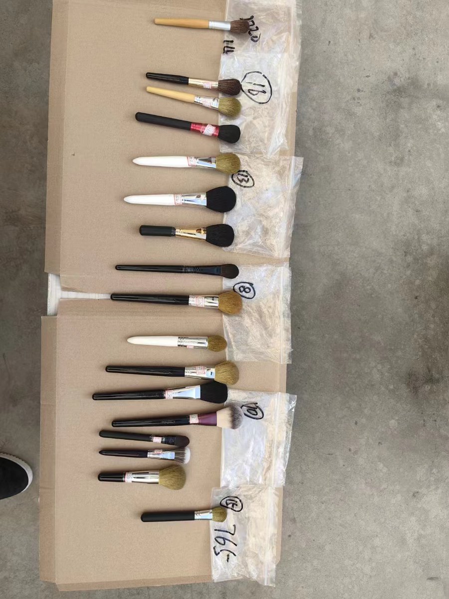 makeupbrushmill's tweet image. If your esteemed company plan to improve your make up brushes quality,pls kindly contact with us,Our factory have 16 years Customized(OEM/ODM) experiance for high end makeup brushes for many worldwide cosmetics brands
Wechat/WhatsApp:+8613231768661
sales@brushbestface.com