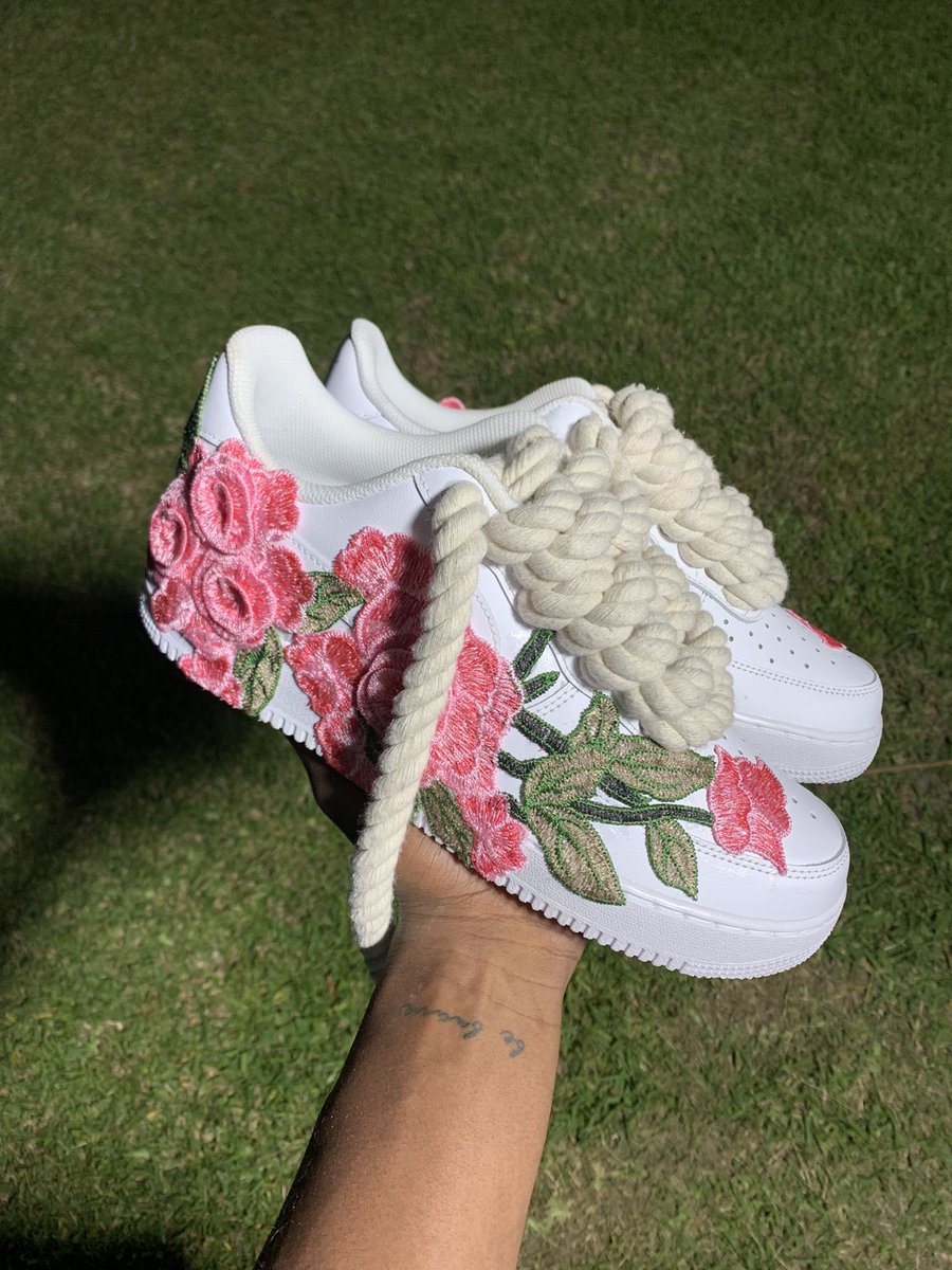 d__robert's tweet photo. “Keep going 2 they going talk but KEEP GOING‼️” Say less😎👇🏾
#2tallcustoms🧘🏾‍♂️ https://t.co/zqEq52dv5D
