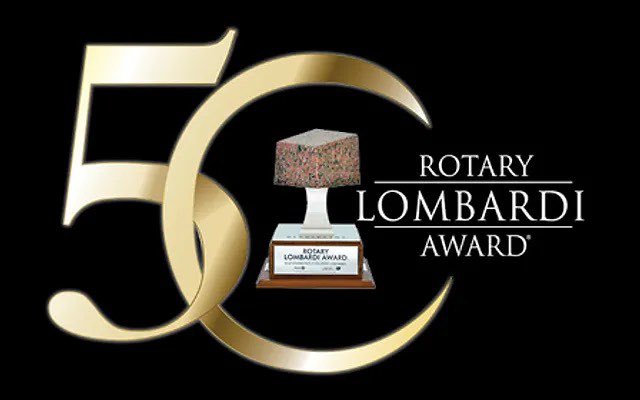 MCFanSided's tweet photo. Very happy to be selected as a @RotaryLombardi voter. Great to honor those hard working guys in the trenches! #CFBAwards https://t.co/Im7jPwToSM