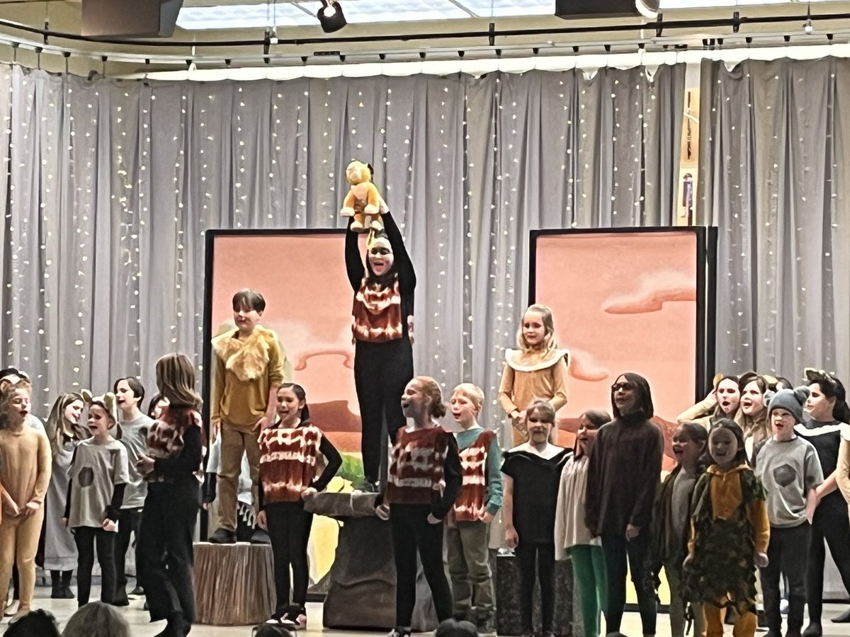 30 years ago I directed The Lion King  <a href="/NorthTappsMS/">North Tapps MS</a>.  Seeing the <a href="/PurdyElementary/">Purdy Elementary</a>
production (w great partner <a href="/TacomaMusicalPl/">TacomaMusicalPlayhse</a>) tonight was wonderful. #supportthearts