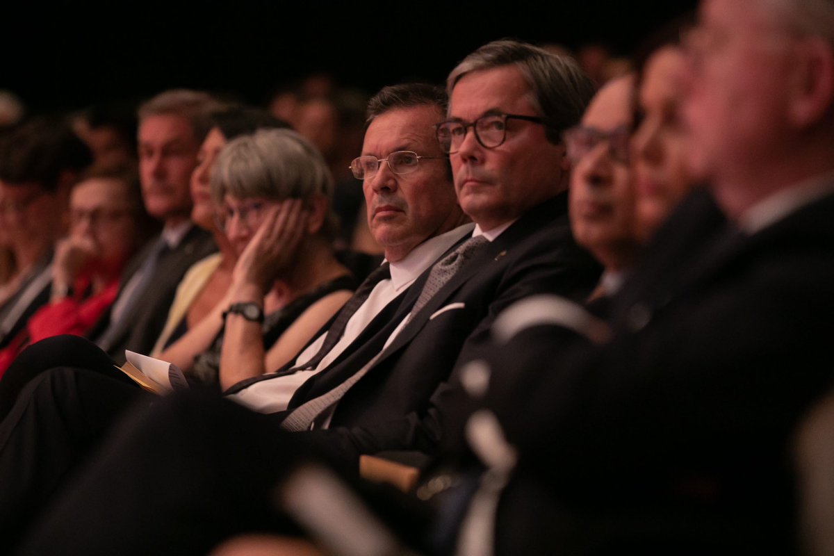 "Violins of Hope" se presentó en el Auditorio Nacional, junto con la Orquesta Sinfónica y el Coro Polifónico Nacional bajo la dirección de Shlomo Mintz. Los violines que se tocaron en el concierto pertenecieron víctimas del Holocausto y fueron rescatados y restaurados. 

#FMDH23