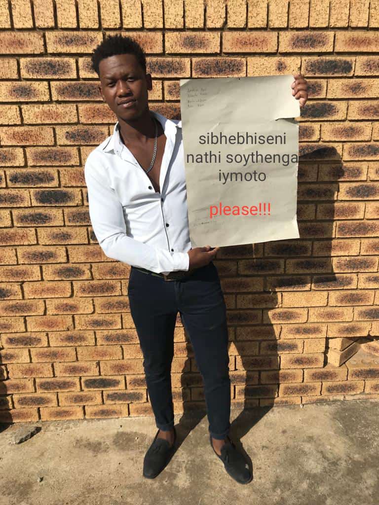 BragaDarapper's tweet image. #Templatechallenge you can remove the words and add yours don’t forget to copy the hashtag #Templatechallange .  Azishe ke #terrytreasure. #SAMA28 follow @BragaDarapper #RamaphosaMustGo #Ukraine #earthquake #BorisJohnson #JISOO #Pakistan #Ramadan