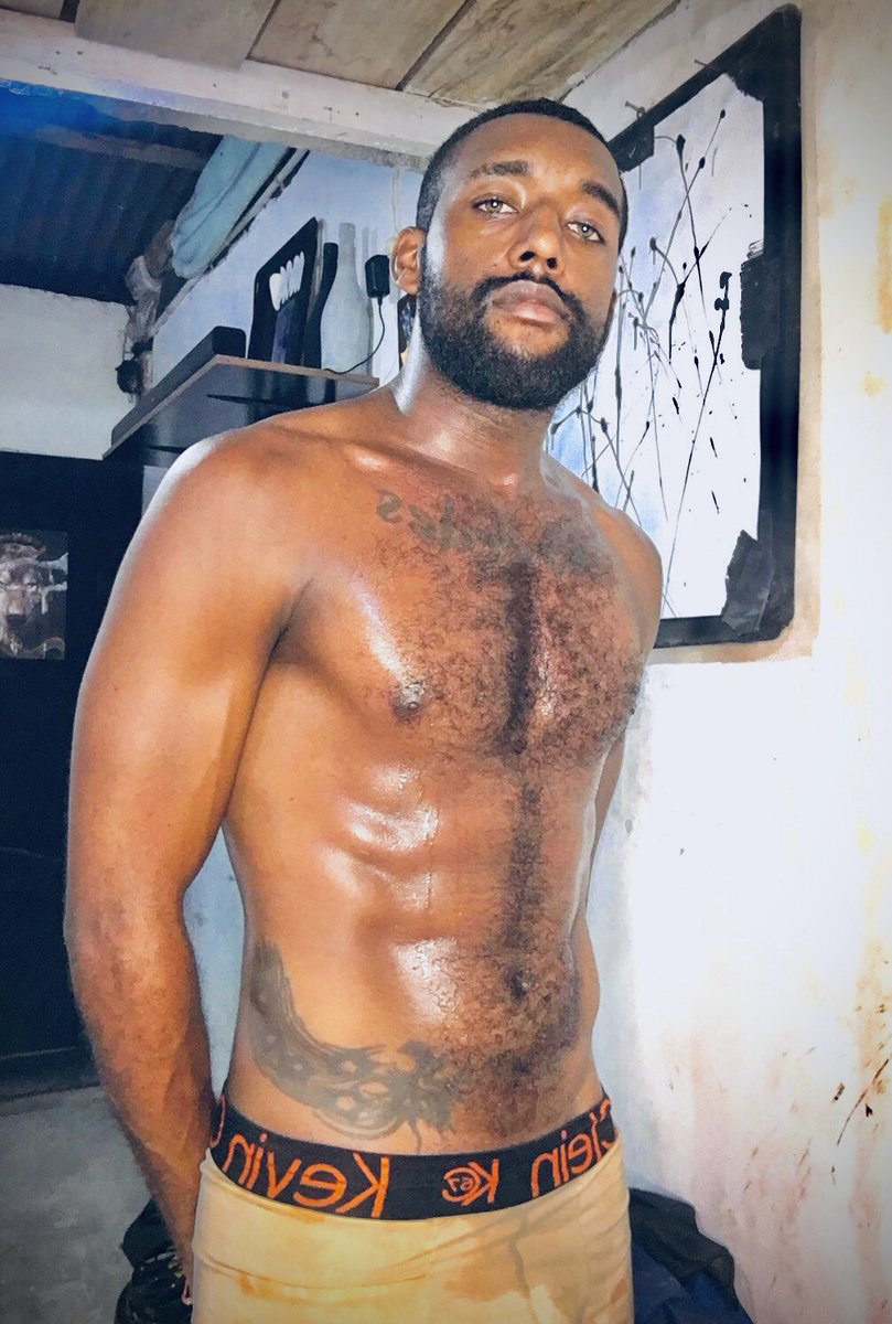 itsjoel95's tweet photo. Do you wanna watch something hot 🥵? https://t.co/WzFUt5wP3g
