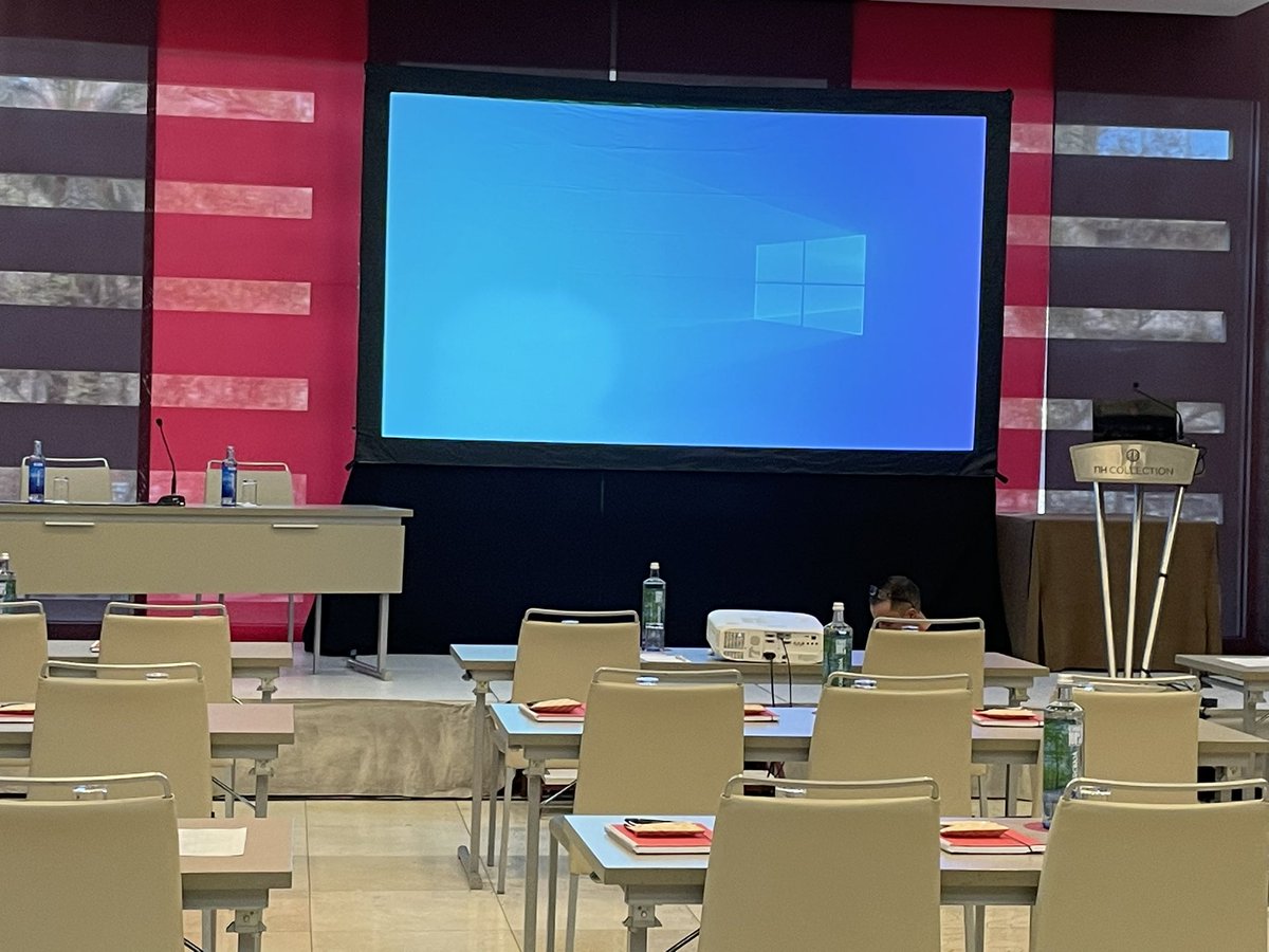 cpvfarvalme's tweet photo. Todo preparado para una nueva edición del #15ccc ! Mucha formación y mucha emoción en estos dos dias en #sevilla para aprender de #vih #vhc #vhb y #vhd de la mano de los mejores ponentes @AGSSurSevilla https://t.co/T38CRKVYhO
