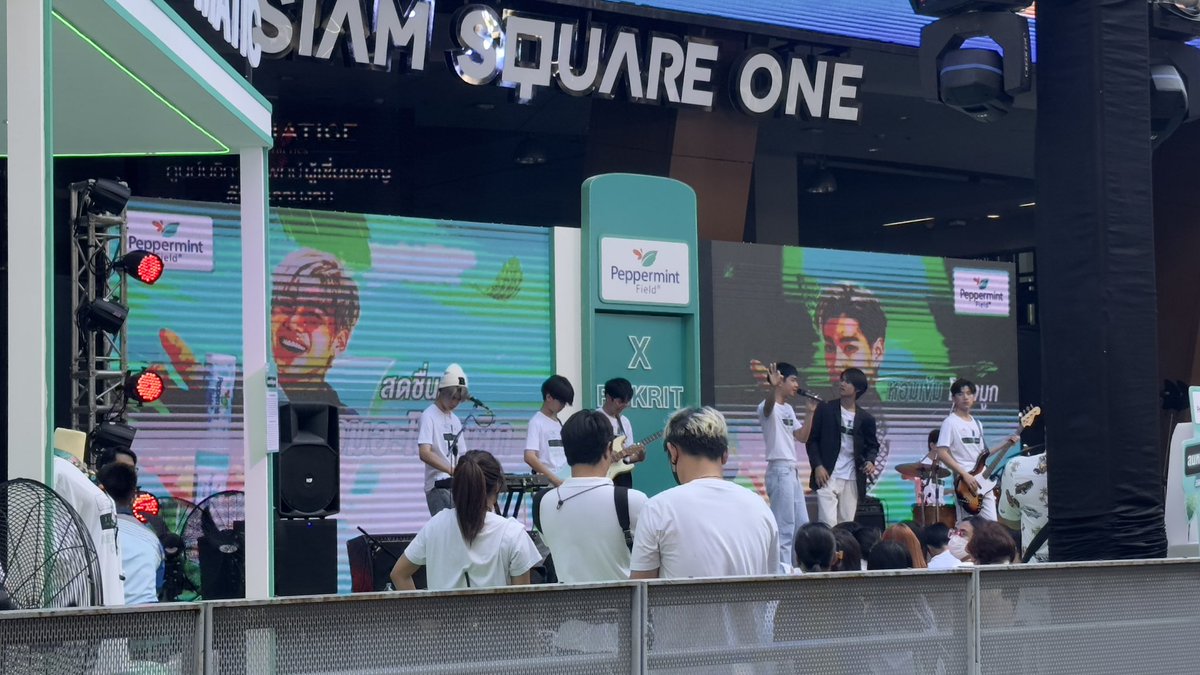 SmileyGallery's tweet image. วันนี้ พีพี มีงานที่ สยามสแควร์วัน 
#SiamSquareOne
#พีพีกฤษฏ์ 
#ppkritt