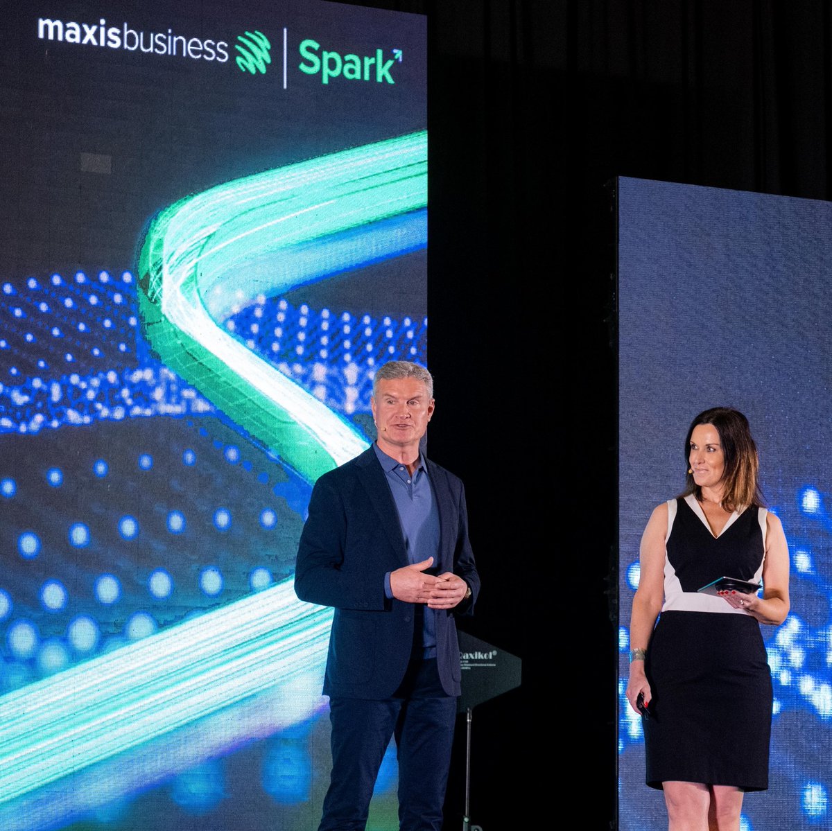 Maxis's tweet image. Special thanks to our guest @therealdcf1’s for his insights on trust, teamwork, and real-time data at the Maxis Business Spark Engage forum where we explored winning strategies for uncertain digital times #DigitalTransformation. Find out more #LinkInThread