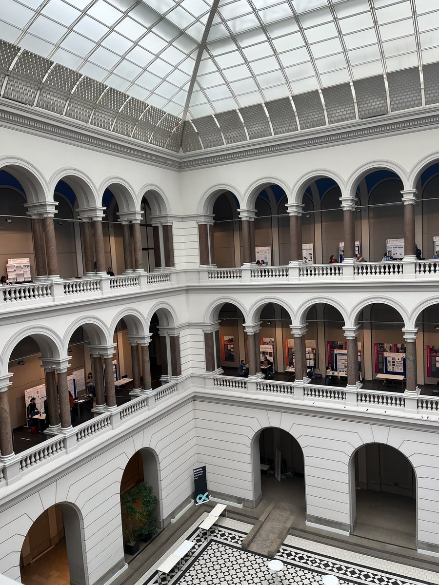 Heute ab 10 Uhr im schönen Lichthof der <a href="/TUBerlin/">TU Berlin</a> stellen Nachwuchs-Forscher:innen aus #Berlin ihre beeindruckenden Projekte vor. 💡🌱🧪🧲🔬💻 <a href="/jugend_forscht/">Jugend forscht</a> 
#MINT #Bildung #TechnologyWithPurpose