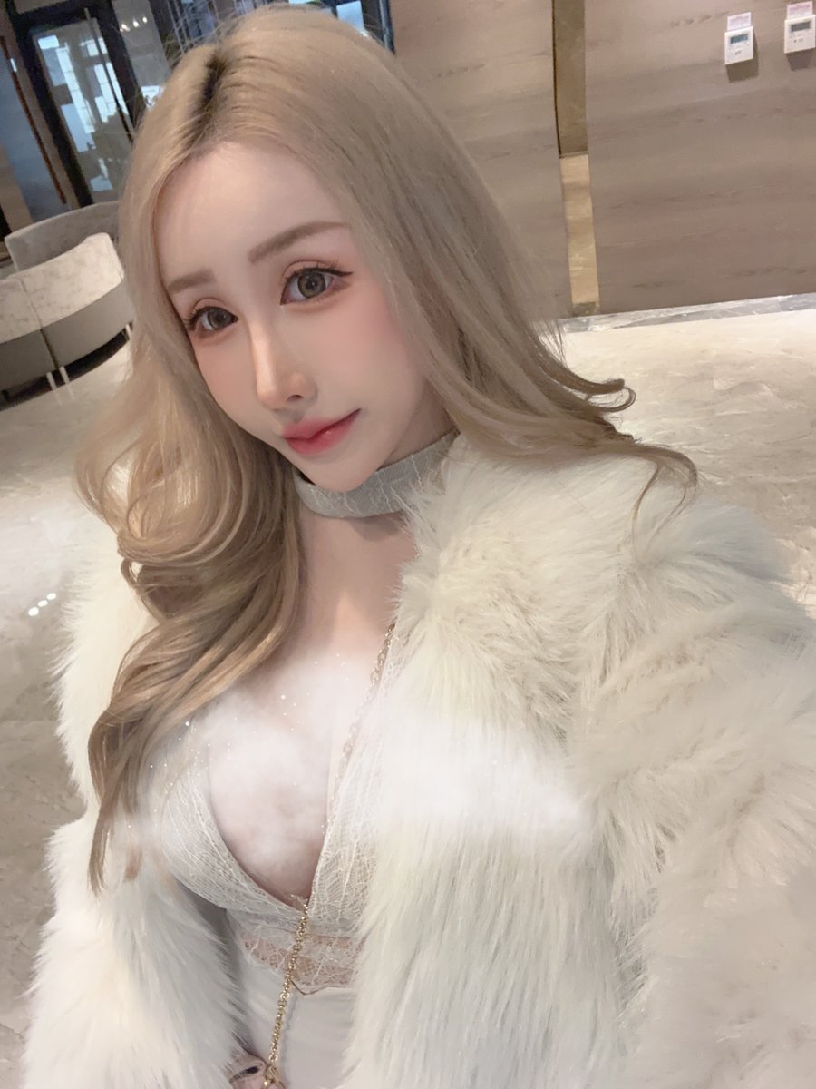 完美詮釋男人迷失在女人懷裡的意境
我怕你走進來了就走不出去了❤️‍🔥
https://t.co/zIt9deXHPW https://t.co/nJSygzeNCy