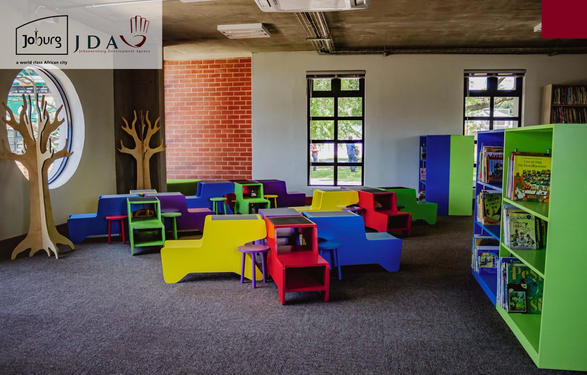 JDA_joburg's tweet photo. In celebration of #SALibraryWeek, which celebrates SA intellectual and literary heritage, we focus on the JDA implemented Paterson Park library which offers learning facilitation through a modern library and craft centre to facilitate artistic expression. https://t.co/nNz0MDzt58 https://t.co/iLNuDWMp2Z