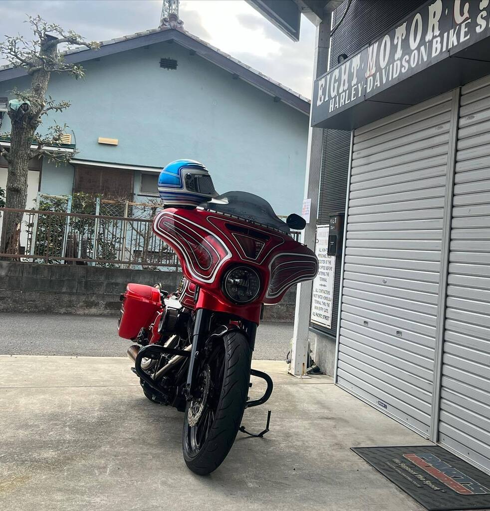 8mcStaff's tweet photo. Eight Special FLHXS🔥
#eightmotorcycle
#harleydavidson
#ハーレー男子
#ハーレー女子
#performancebagger
#performancebaggers
#flhxs
#fltrxs
#areaeightpointfive
#二宮町
#神奈川
#アガベ
#アガベチタノタ https://t.co/vdXsCfXBK0