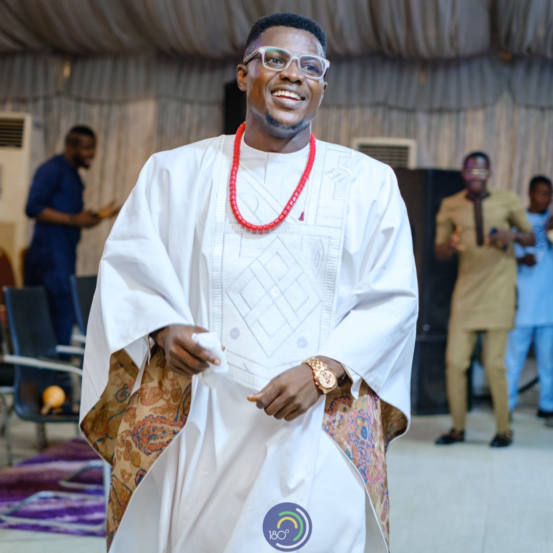 180dyc's tweet photo. it's 1 day to our 10th anniversary as a church and family 💃💃💃

Let take it a little bit back, we're starting with a decade challenge 🤭

Swipe to see a perfect example 👉

#HisMercies #180degreesanniversary #180degreeat10 #rccg180dyc https://t.co/3LxaWtEUml