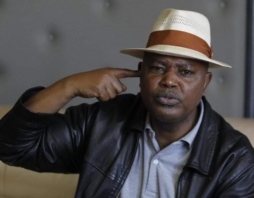 _eliaschirchir's tweet photo. An intestesting DCI story

Former Director of Criminal Investigations Boss George Kinoti for the first time told of how he survived 28 bullets when he was ambushed by thugs he had been pursuing along Jogoo Road.

Five thugs pumped lead into his stomach, ripping apart his https://t.co/8fUtDmGENu