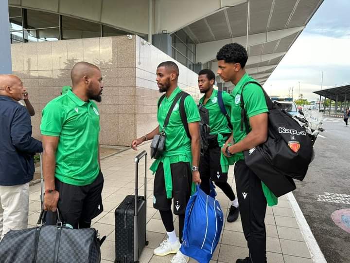 OfficielSmad's tweet photo. 💬 CAN2023 : Les Cœlacanthes des Comores sont actuellement en direction pour Bouaké, Côte d'Ivoire.

Allez les Cœlacanthes, un peuple et une nation fier de l'être et derrière vous 🇰🇲 ! https://t.co/3iGrIjxEE1