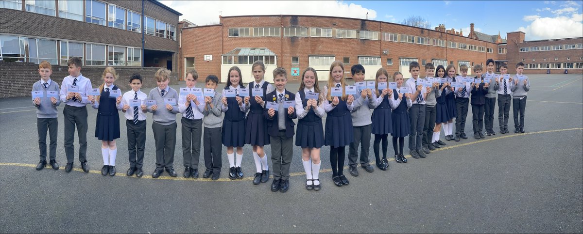 methodyprep's tweet photo. P7 enjoyed the lovely weather yesterday with an outdoor lesson. The children used great teamwork to organise the timeline of Victorian events and inventions into order. 

#fullertonhouse #prephouse #OutdoorLearning https://t.co/927onR9DUk