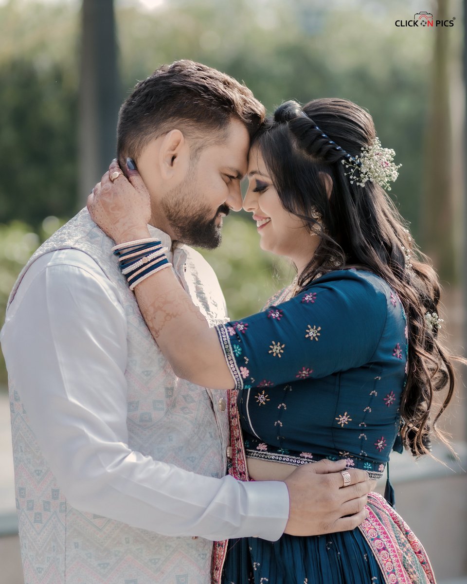 Clickonpics's tweet photo. “Sagar+Krupali”
#clickonpics #wedding #love #weddingdress #weddingphotography #weddingday #photography #makeup #romanticcouple #fashion #prewedding #bridal #punjabicouples #coupleshoot #couples #fitcouples #engagement #travelcouples #makeupartist #photooftheday #mua #beautiful https://t.co/Lguhi4qFGr