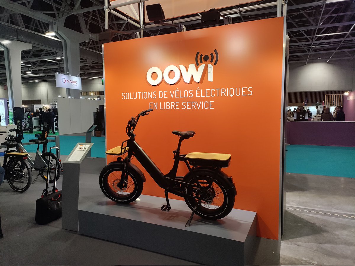 gpmetropole's tweet photo. Vous avez été très nombreux hier au Salon @AUTONOMY. Le salon continue aujourd'hui  avec de nombreuses conférences et  échanges sur les #MobilitésDouces et les #VéhiculesElectriques.

@gpmetropole est partenaire du salon @AUTONOMY

#AMWE #Mobilité #MobilitéDurable #ParisExpo https://t.co/YIpJaDRqTZ