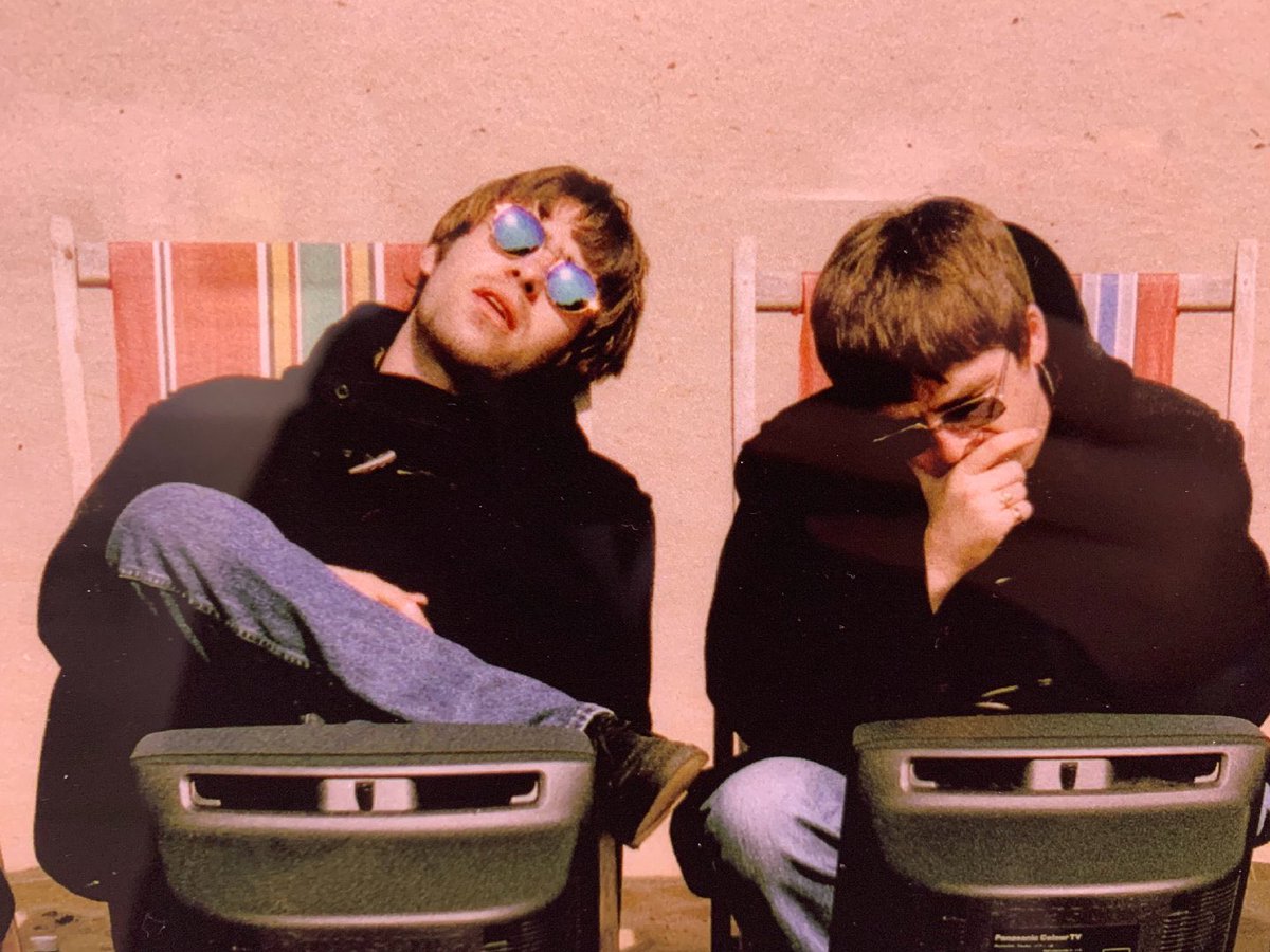 liam and noel gallagher by brian cannon, 1995