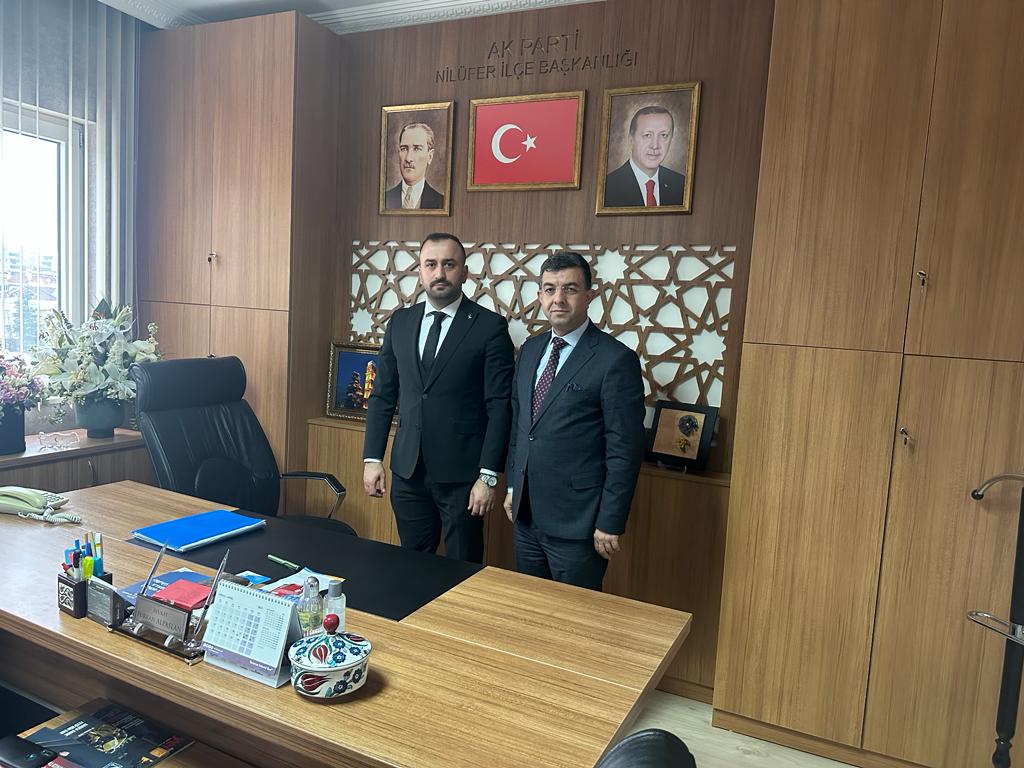 akifbingl1's tweet photo. Ak Parti Nilüfer İlçe Başkanlığı görevine başlayan Sayın Furkan Alpaslan'a hayırlı olsun dileklerimizi ilettik. Kendileri ve Yönetim Kuruluyla istişarelerde bulunduk. Ev sahiplikleri ve misafirperverlikleri dolayısıya dava arkadaşlarımıza teşekkür ediyorum.

#DoğrusuAkParti https://t.co/NNX6Ng3Xzb