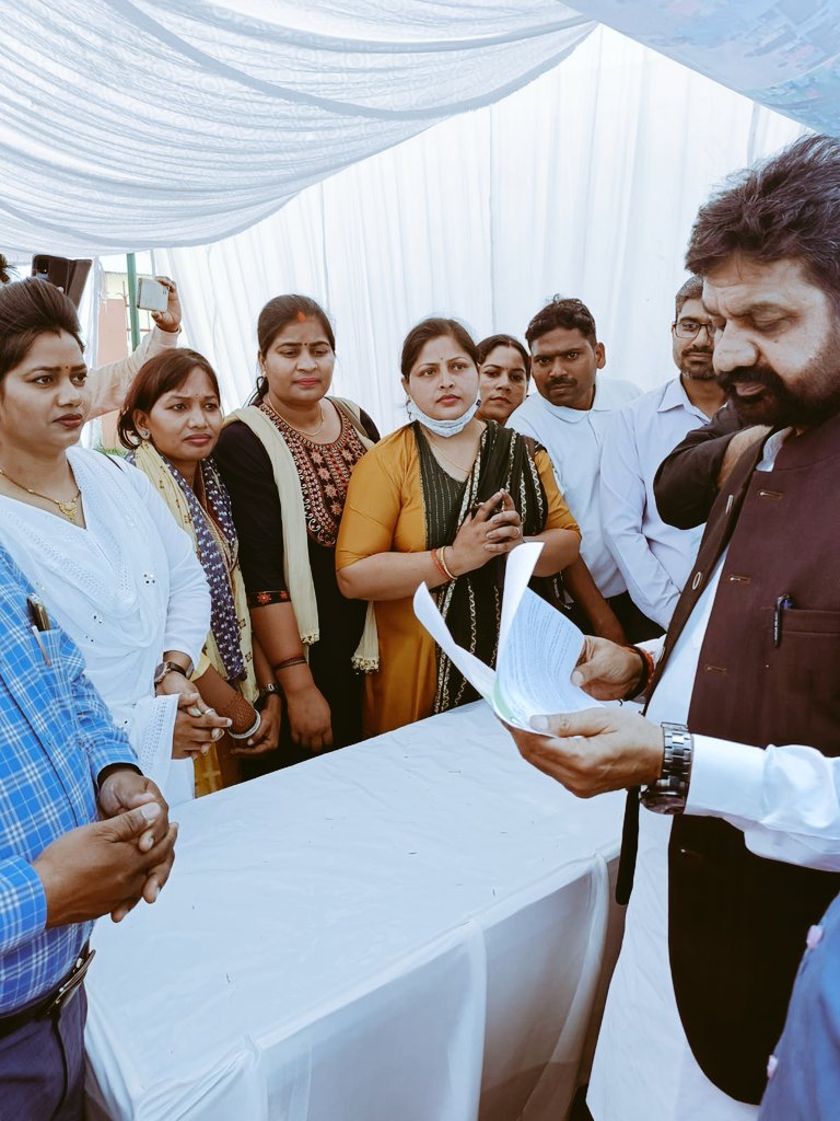 AHWC_YA_UP's tweet photo. आयुष हेल्थ वेलनेस सेंटर एवं योग एसोसिएशन उत्तर-प्रदेश की जौनपुर इकाई ने माननीय मंत्री @dayalugurubjp जी को अपनी समस्याओं से अवगत कराया, प्रतिउत्तर में आदरणीय आयुष राज्य मंत्री जी द्वारा शीघ्र उचित कार्यवाही हेतु आश्वासन दिया गया।
#AHWC_YA_UP @myogiadityanath @PMOIndia @moayush https://t.co/L7itWwyjmu