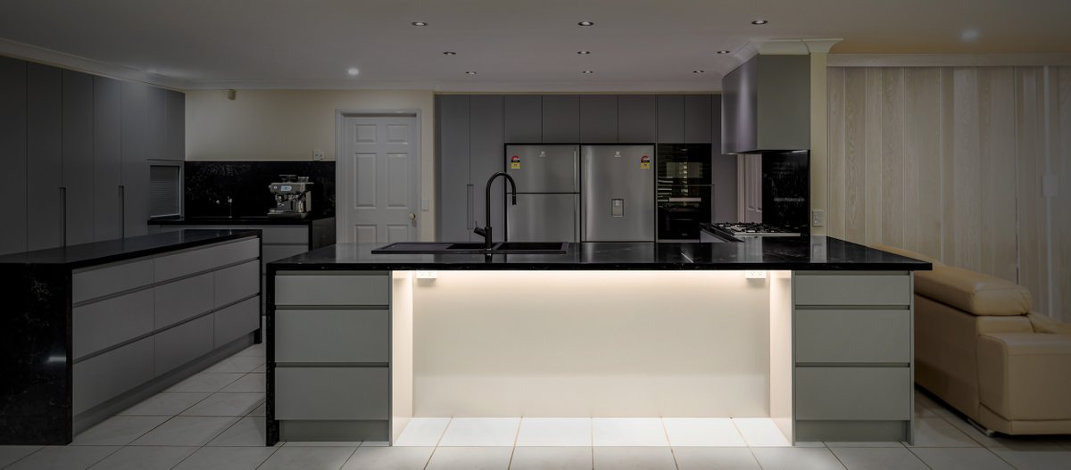 ajbkitchens's tweet photo. Amazing Kitchen: Kellyville Ridge
#renovation #renovationproject #kitchencabinets #kitchendesign #kitchens #kitchensofinstagram #kitchen #kitchenrenovation #kitchenreno #modernkitchendesign #KitchenIslandDesign #sydneykitchen #sydney #kitcheninspiration #kitcheninspo #kitchengoal https://t.co/3T3VdziBuL