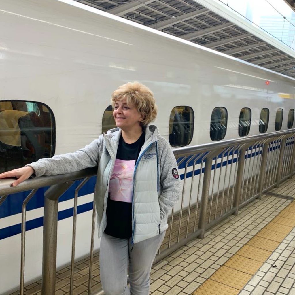 systemavasiliev's tweet photo. Taking the bullet train to Osaka 🚄.
Ready for the events this weekend!
Special Class: https://t.co/XuOfYadWWT
The Guide to Movement: https://t.co/mVFriNS7Te
#SystemaVasiliev #SystemaCommunity #SystemaInstructor #SystemaOsaka #SystemaClass #SystemaSeminar #GuidetoMovement https://t.co/NKCZvWK64v