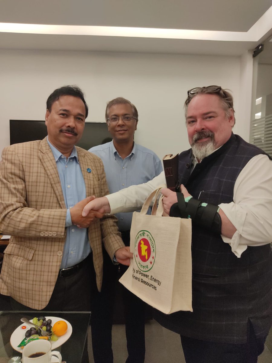 FinlandinIndia's tweet photo. #FinlandMeansEnergy
During the recent #TeamFinland visit to #Dhaka Counsellor  @KimmoSiira met Nirod Chandra Mondal, Deputy Secretary. Power Division and discussed the possibility of developing a 🇫🇮🇧🇩 framework agreement on #energy 
@BDMOFA @BDDiplomacy https://t.co/JGm6j4Pl4q