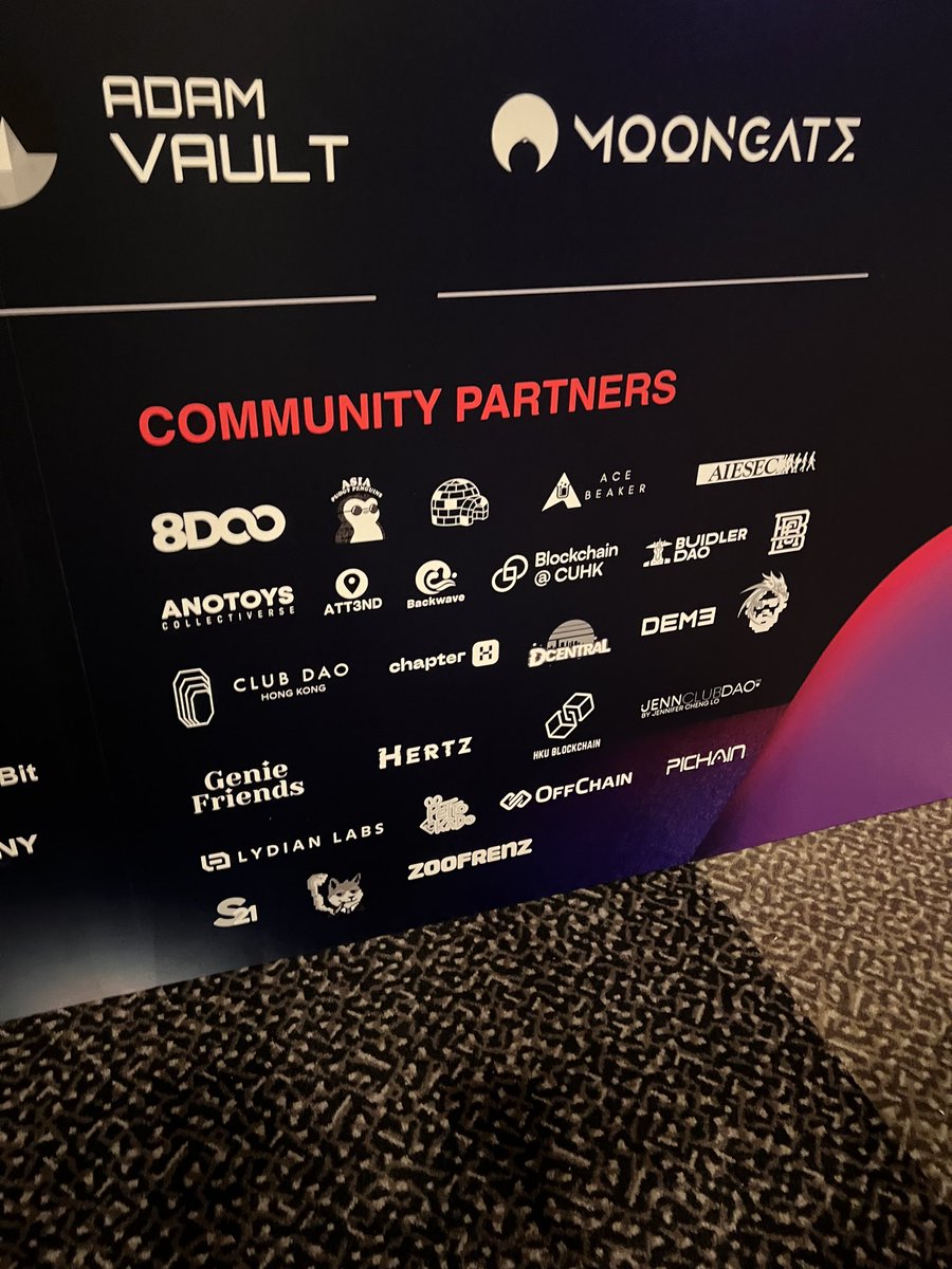 JenniferChengLo's tweet photo. @FOMOAsia panel  “Beyond NFTs &amp; Investing: How UHNWI, Family Offices, Institutional Investors, VC, PE, Web 2 &amp; Web 3 Hedge Funds Pick Projects to Support” @NewChicCapital Family Office https://t.co/3NIZ17KhBa Partners @coins_group @Crypto_Virginia @AimHedgeFund @VivianMingyue 🧵 https://t.co/7iHxPNBXva