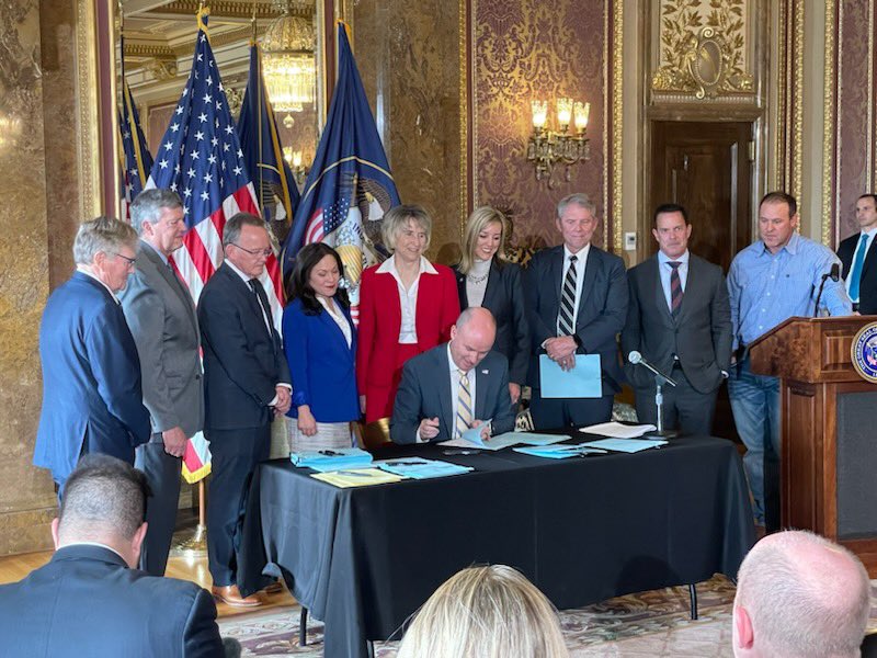 AWinderNewton's tweet photo. It was great to celebrate the state’s largest tax cut today as the @GovCox signed eight tax bills into law. I was proud to help advocate for Rep @PulsipherSusan’s child tax credit. #utpol #utleg #taxcut https://t.co/732bFPKnsg