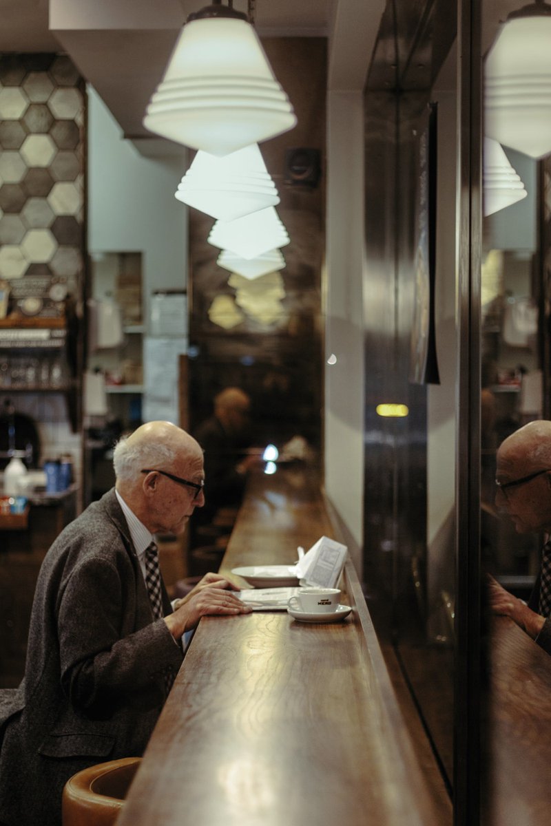 Cafe in Mayfair
📷by <a href="/ShaneTaylor22/">Shane Taylor</a>