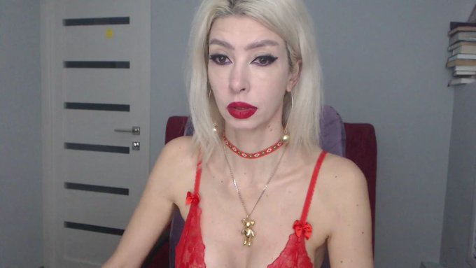 I'm online @MyFreeCams! #onmfc https://t.co/PlGLdxpTSz 💚 https://t.co/Rl62JFv6Ef<a class="tags" href="/tag/myfreecams">@myfreecams</a><a href="/tag/onmfc"class="tags">#onmfc</a>