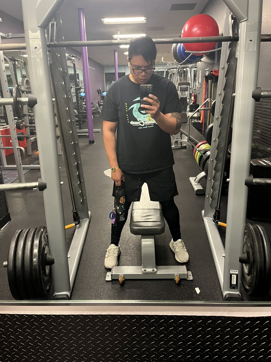 hailmaestro's tweet photo. New PR on the deadlifts (as a 40 year old): 385 lbs. Slowly, but surely. LFG. #fightSZN ๐ช๐พ๐ค๐ค๐พ https://t.co/dATVkvVbBp