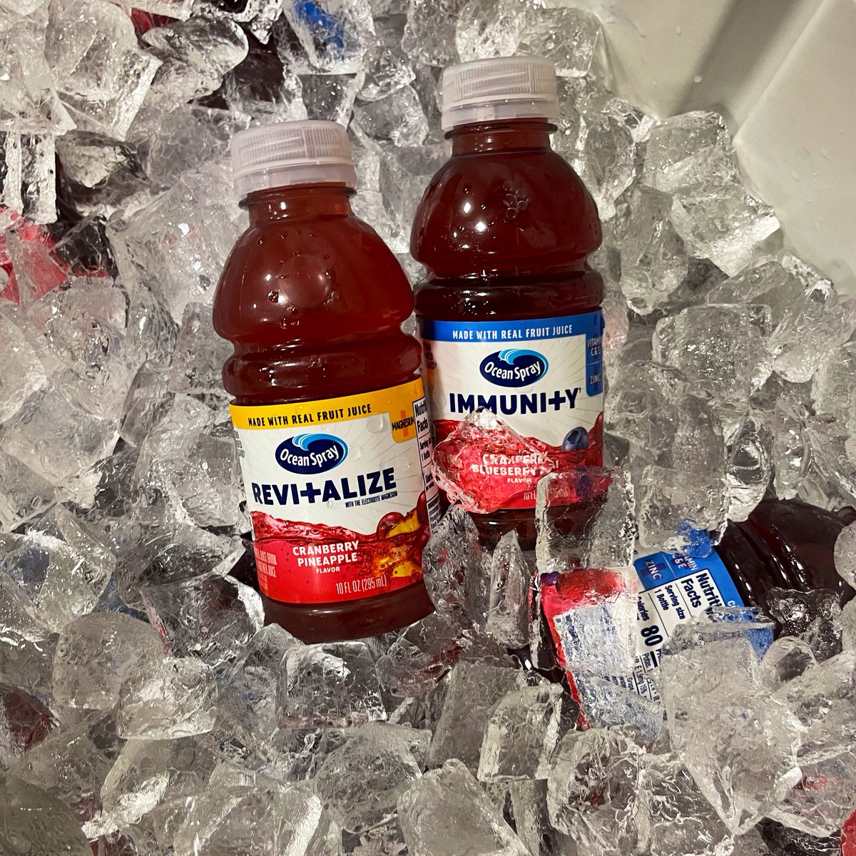 oregonaglink's tweet photo. We met growers at #Cranberry School today to share about Oregon Aglink programs like @adopt_a_farmer and benefits of #membership! 🙌🏽 Did you know Oregon ranks 3rd in the nation for production of cranberries? https://t.co/sTGrdbdixh