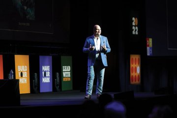 Selena_77u's tweet photo. Epidemiologist Dr. Jonathan M. Zenilman at Johns Hopkins Bloomberg School of Public Health says there will be an ongoing demand for hybrid conferences, partly because people are still vulnerable to COVID-19. https://t.co/lHI082PGGj #businessoflaw #legaltech https://t.co/ah9jZuHvSf