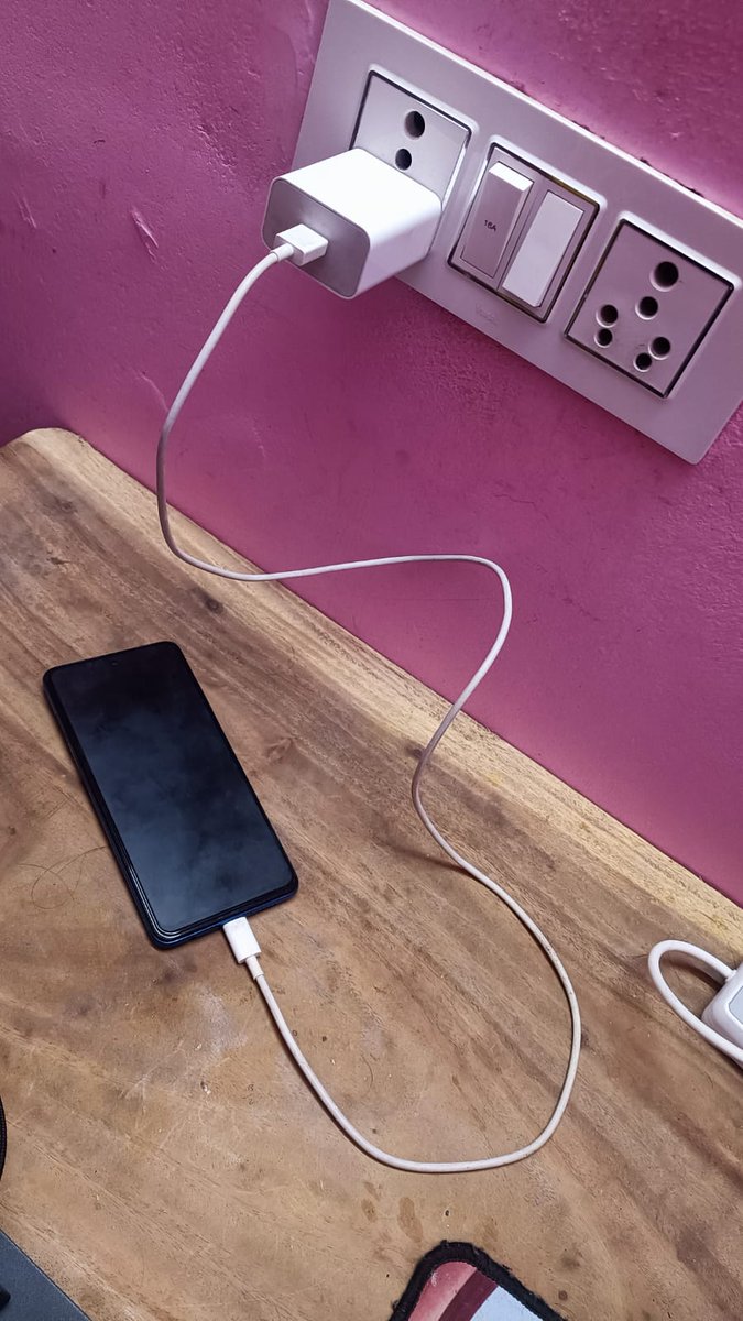 itZ_AmiT0's tweet photo. Dear poco team my poco x3 pro switch off automatically yesterday night and not switch on after 1 hour charging
Even phone under normal temperature but automatically switch off
@POCOSupport
@IndiaPOCO
@XiaomiIndia
@AmreliaRuhez
@GyanTherapy
#PocoX3Pro
#pocox3prodead https://t.co/efsgjRVeCq